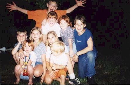 crew.jpg (19979 bytes)